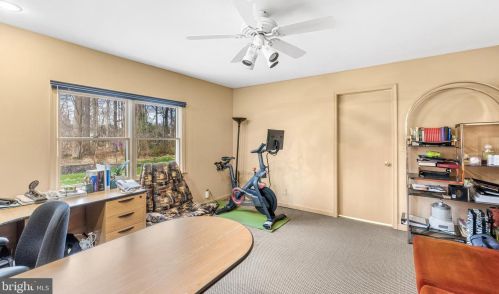 3738 Levy Ln, Huntingdon Valley PA 19006-3108 exterior