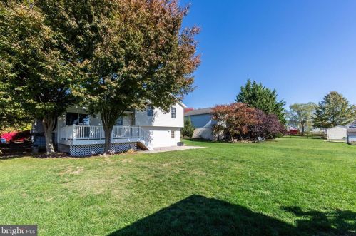 416 Lexington Way, Littlestown PA 17340-1567 exterior