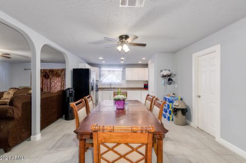 4419 Earll Dr, Phoenix AZ  85031-3821 exterior