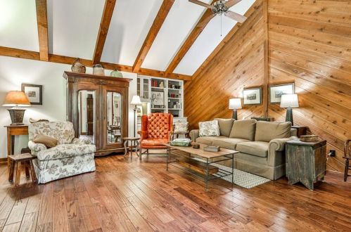 4748 Dunwoody Sta Dr, Atlanta GA 30338-4704 exterior