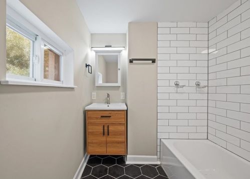 139 42nd St, Pittsburgh PA  15201-3136 exterior