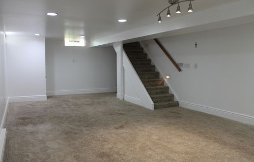 801 Eleanor St, Grand Rapids MI 49505-4223 exterior