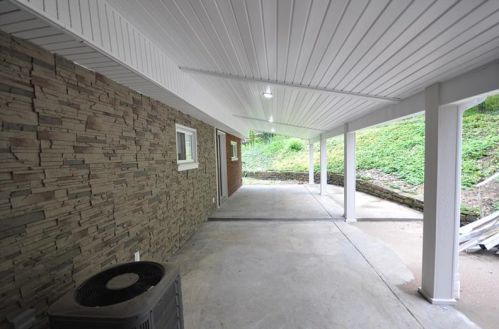 2215 Country Club Dr, Pittsburgh PA  15241-2333 exterior