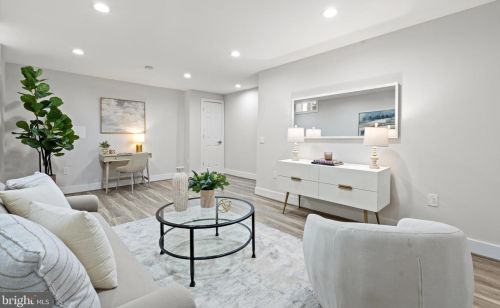 610 Roxboro Pl, Washington DC  20011-1254 exterior