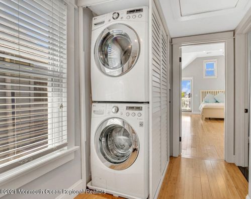 13 Ctr St, Locust NJ 07760-1712 exterior