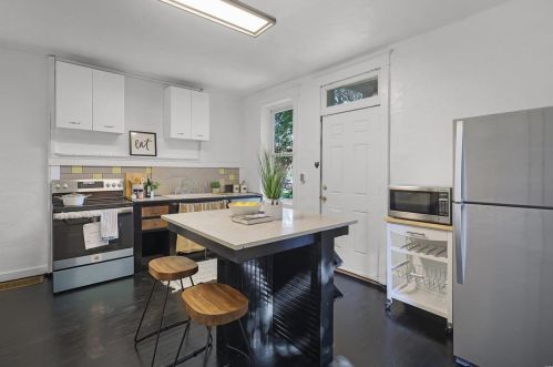 2921 Chippewa St, Saint Louis MO 63118-3720 exterior