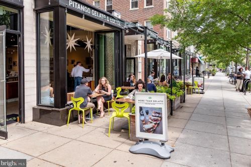 780 Lamont St, Washington DC  20010-1527 exterior