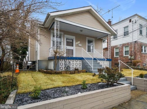 2514 Palmer Pl, Washington, DC 20020-3904