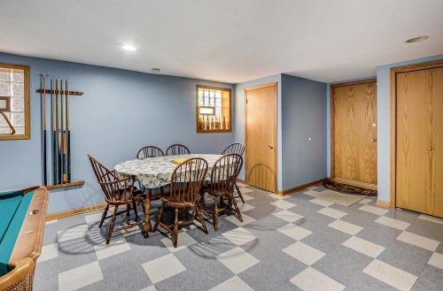 1704 Nordica Ave, Chicago IL 60707-4320 exterior