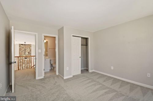 6149 Cobbs Rd, Alexandria VA 22310-1647 exterior