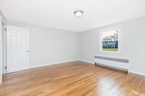 42 Lepage Rd, Windsor CT  06095-4443 exterior