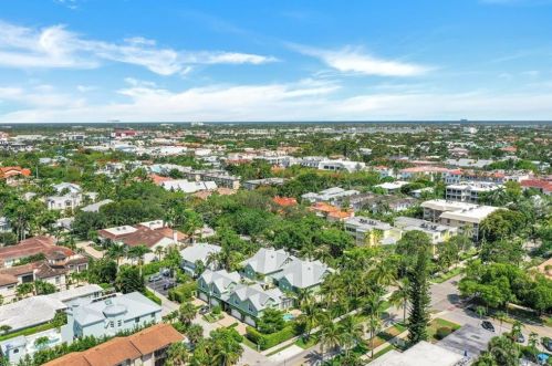 331 3 Ave, Naples FL 34117-3027 exterior