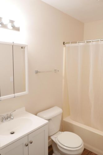 1430 Huntington Ave, Kalamazoo MI  49048-1110 exterior