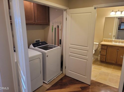 1447 Windshore Way, Oxnard CA 93035-1405 exterior