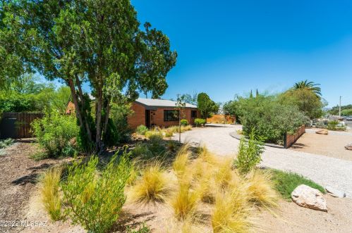 4122 Holmes St, Tucson AZ 85710-3149 exterior