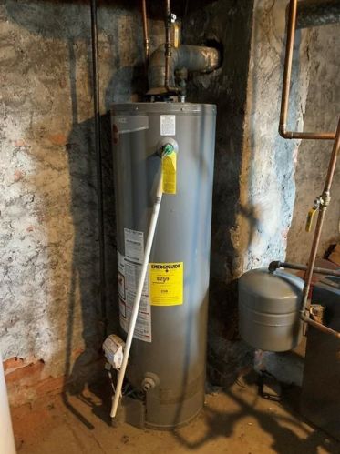 448 Admiral St, Providence RI 02908-2417 exterior