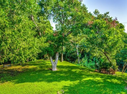 4777 Cedar Springs Rd, Dallas TX  75219-6144 exterior