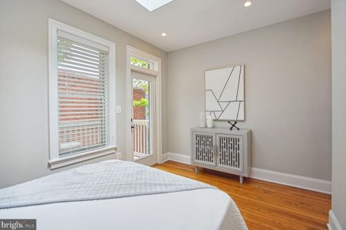 623 6 St, Washington DC 20024-2693 exterior