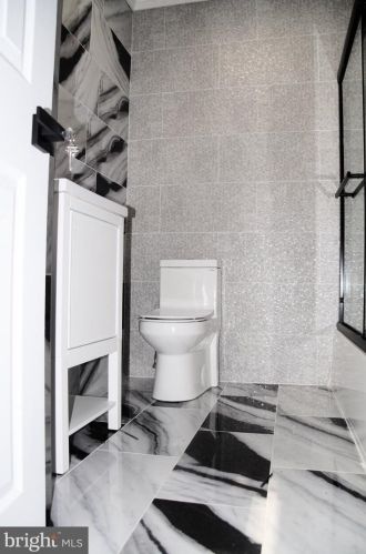 1164 Collings Rd, Camden NJ  08104-3006 exterior