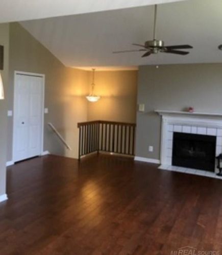 46209 Allenton Dr, Macomb Township MI  48044-5222 exterior