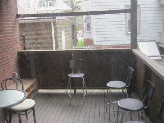 11 Fairfield St, Cambridge MA  02140-1910 exterior