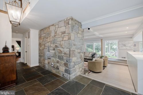 11311 Glen Rd, Rockville, MD 20854-1849