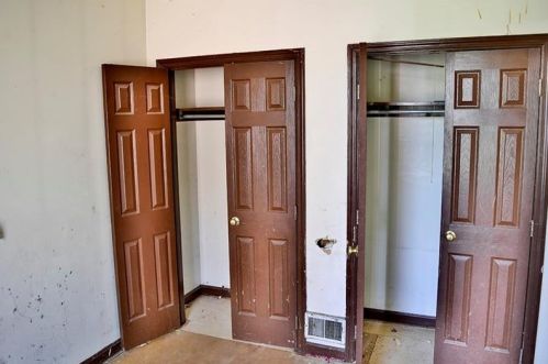 4821 Monongahela St, Pittsburgh PA 15207-1668 exterior