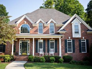 255 Ashbourne Lake Ct, Clemmons, NC 27012-7907