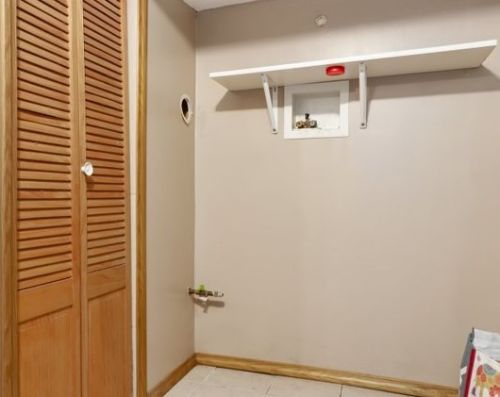 1725 Meade Ave, Chicago IL 60634-5023 exterior