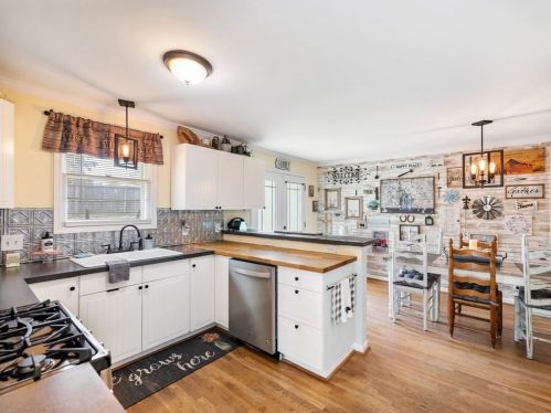 3625 Gdn Blvd, Gainesville GA 30506-1533 exterior