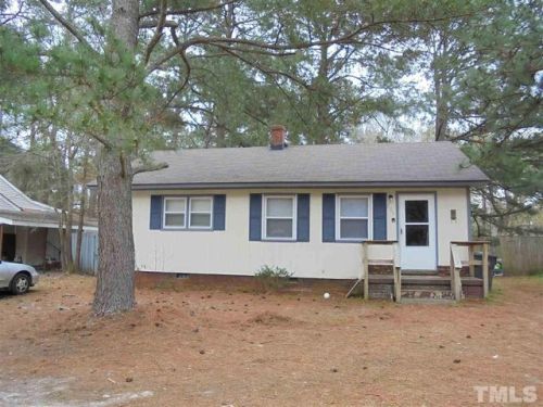 206 Clyde Ave, Wilson, NC 27893-2322