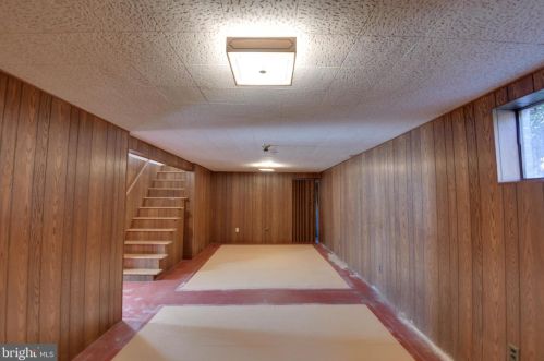 1906 August Dr, Silver Spring MD 20902-4013 exterior