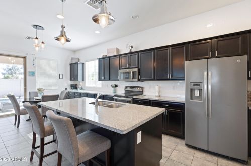 3901 Scott Dr, Chandler AZ  85286 exterior