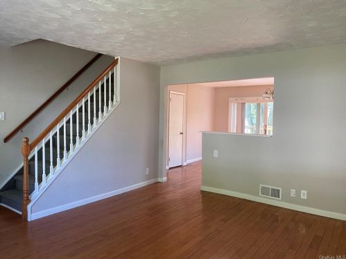 951 Lyman Ave, Peekskill NY 10566-1828 exterior