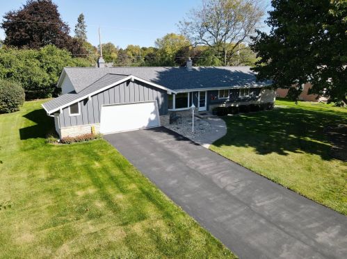 5430 Radcliffe Dr, Milwaukee WI 53223-1647 exterior