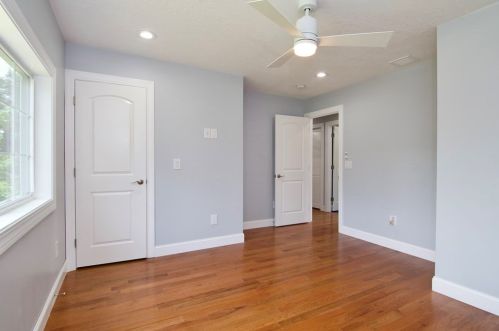 75 Rochford Cir, Springfield MA  01128-1024 exterior