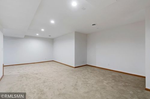 5089 Main St, Maple Plain MN 55359-9430 exterior