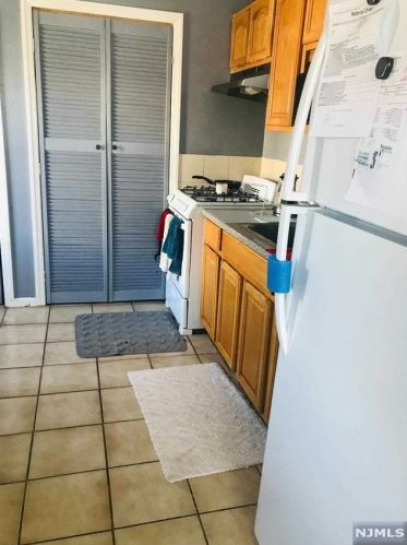 164 Illinois Ave, Paterson NJ  07503-1625 exterior