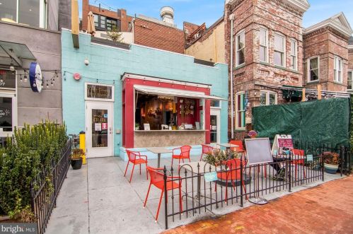 1406 Swann St, Washington DC  20009-3904 exterior