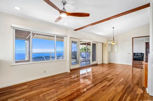 2270 Okoa St, Honolulu HI 96821-2649 exterior