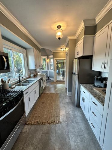 713 College Ave, Grand Rapids MI 49503-5307 exterior