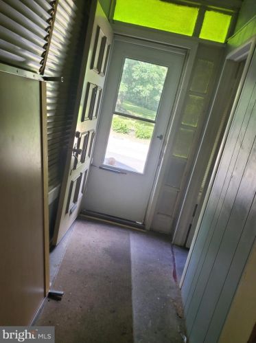 1008 Main St, Darby, PA 19023-1503