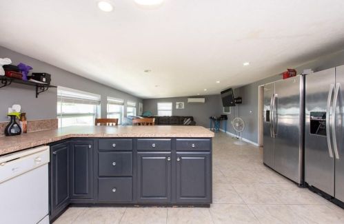 4104 Bay Ave, Tampa FL 33616-1210 exterior