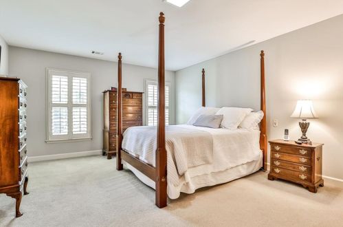 4748 Dunwoody Sta Dr, Atlanta GA 30338-4704 exterior