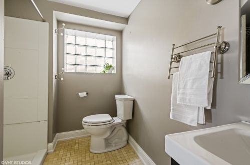 6127 Austin Ave, Chicago IL  60638-4319 exterior