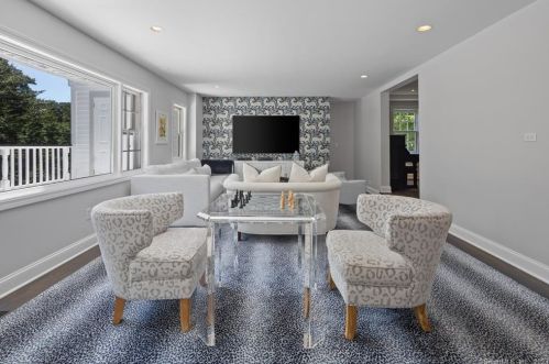 5 Mansfield Pl, Westport CT  06880-5045 exterior