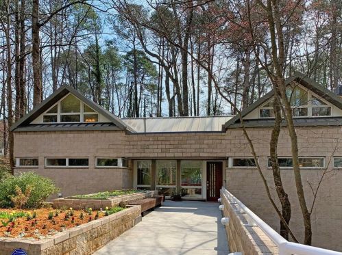 1141 Biltmore Dr, Atlanta, GA 30329-3809