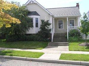 4442 Brk Rd, Cleveland OH  44105-6054 exterior