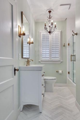 2820 Fountain Blvd, Tampa FL  33609-4012 exterior