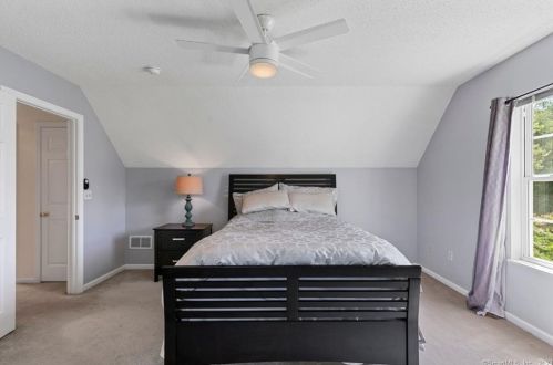 12 Canterbury Ln, Windsor CT 06095-2064 exterior